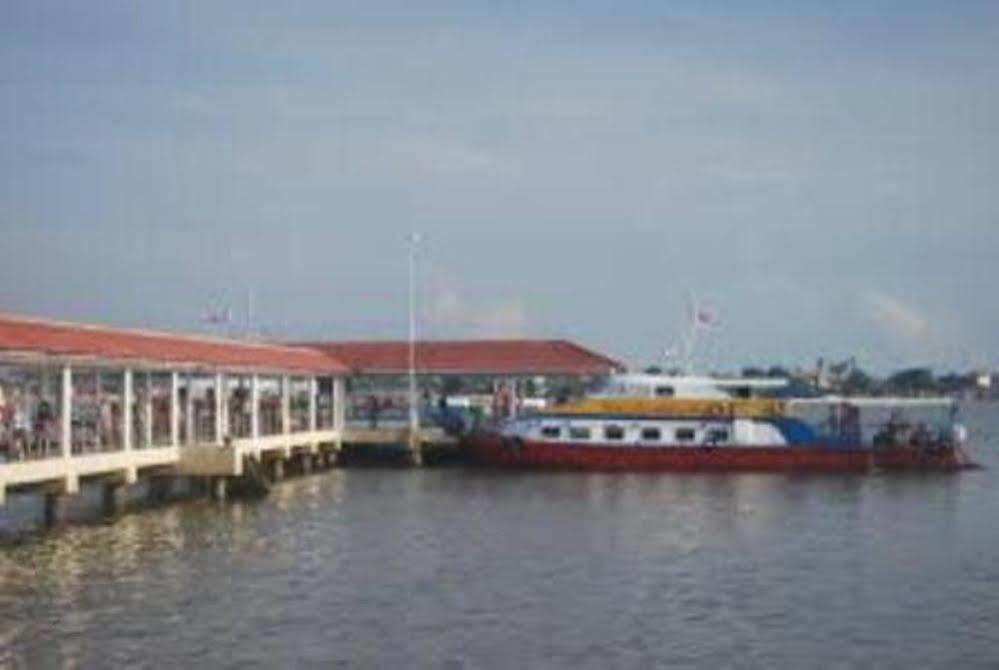 Hotel Yt Midtown Kuala Terengganu Ngoại thất bức ảnh